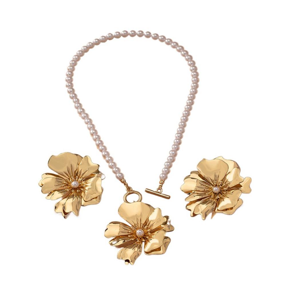 Light Luxury Flower Necklace Earrings Pearl Beaded Women's Necklace Suit  Banquet