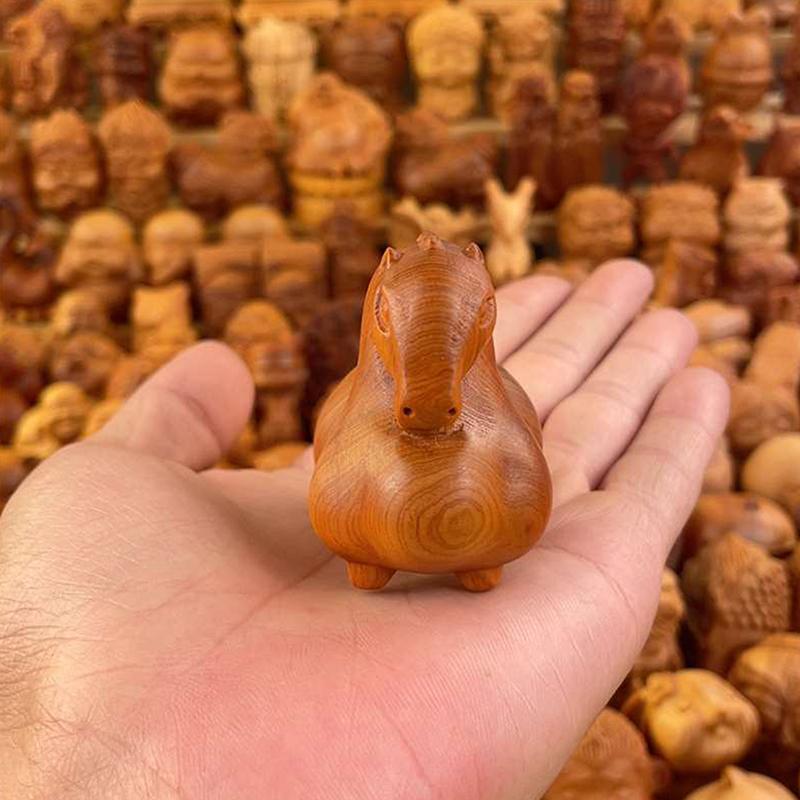 Handcrafted Wooden Tang Horse Ornament Carved Design Chinese Zodiac Horse Statue Home Office Car Desk Decor 2026 New Year