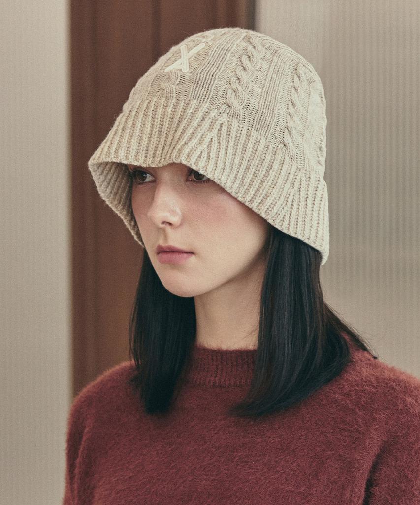 Bajal Va Applique Cable Knit Bucket Hat Beige