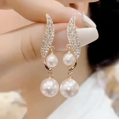 Nové korejské dámské visací náušnice imitace perel Přívěsky Elegantní svatební náušnice pro dámy lesklé křišťálové závěsné náušnice