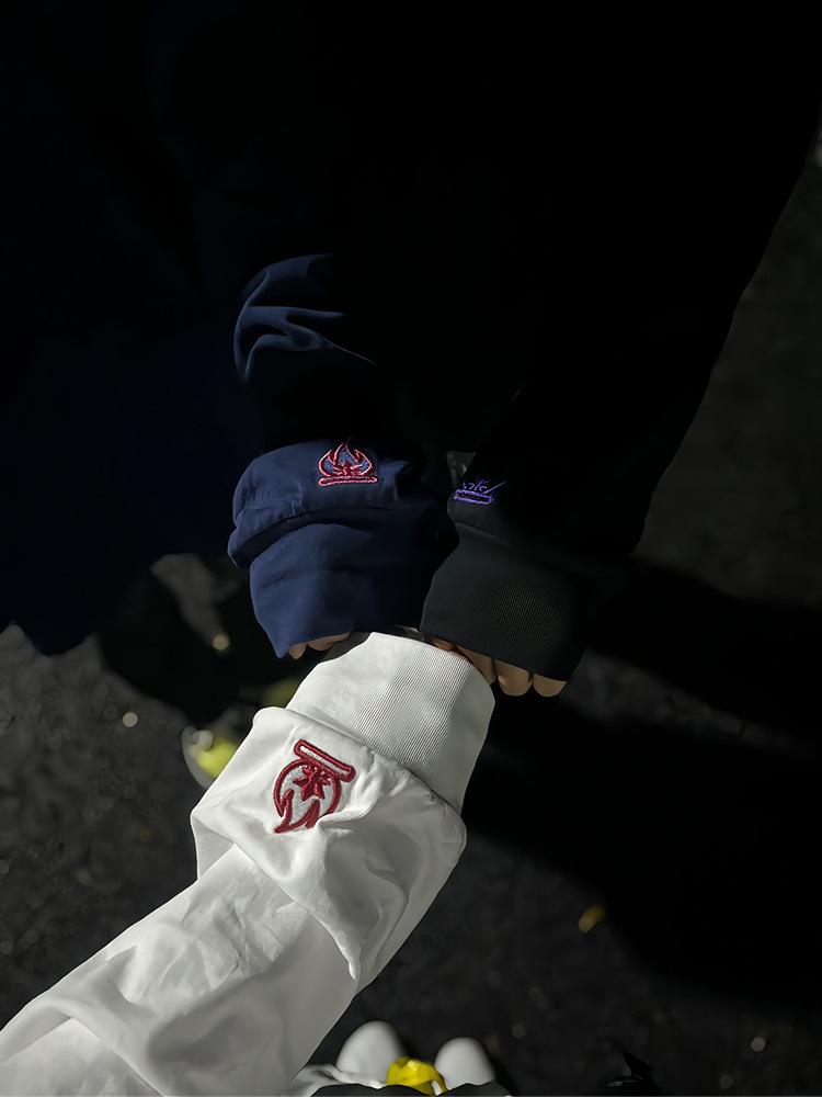 Unisex bluza z haftem płomienia - jesienno-zimowa koszulka z długim rękawem, luźny krój, warstwa bazowa