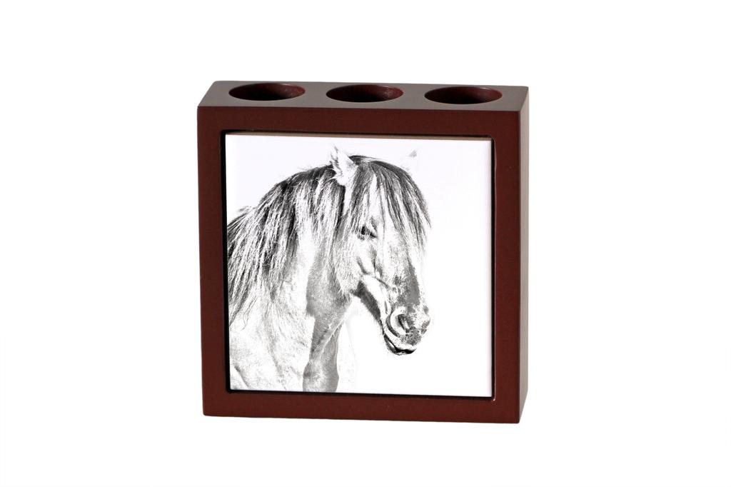 Henson Horse – Pen holder with a horse, desk organizer with a print | Art-Dog