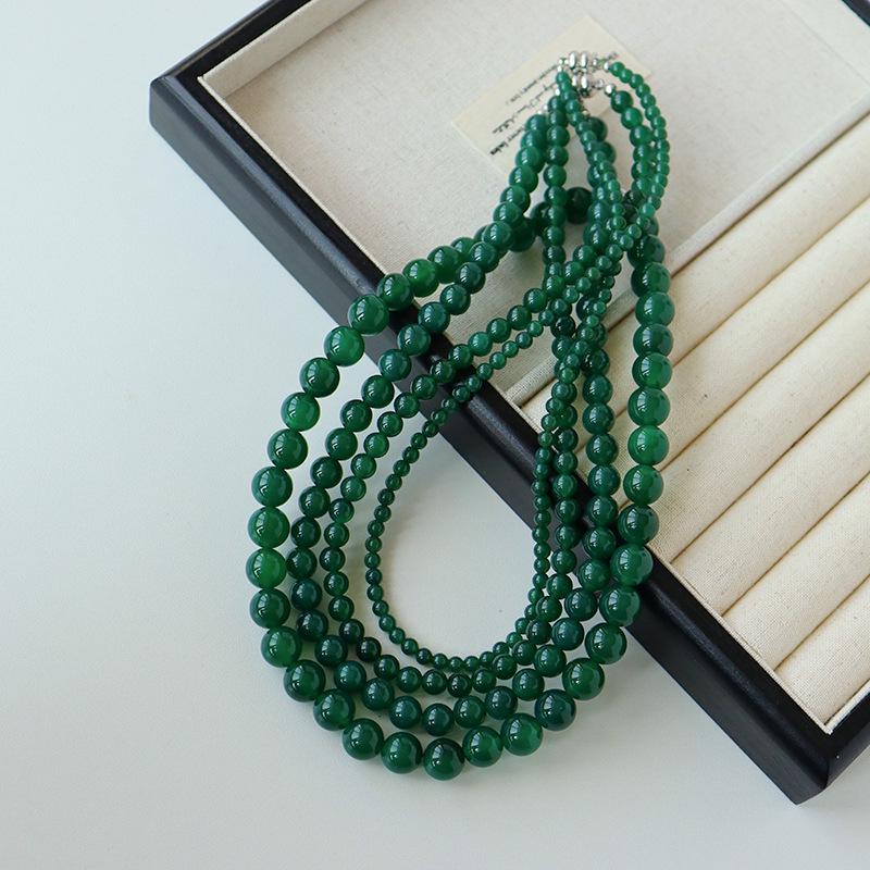 Elegante grüne Achat-Perlenkette mit Magnetverschluss