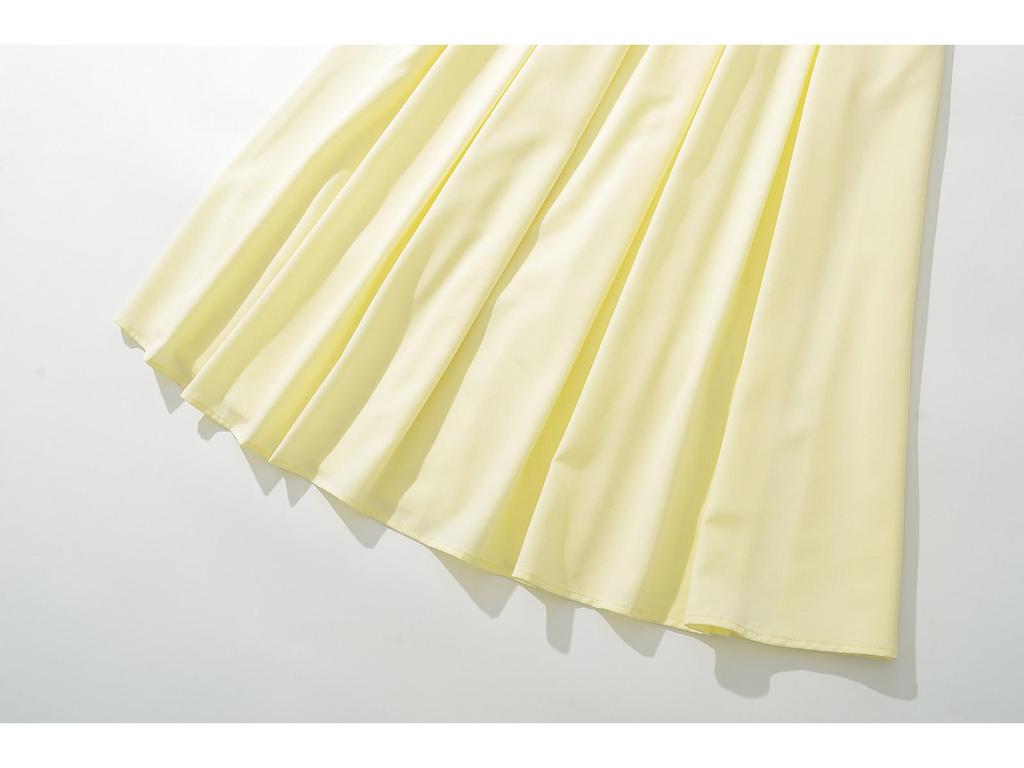 European & American V-neck Backless Dress - 2024 Summer French Hot Girl Style with Fishbone Waist and Pleated Long Skirt