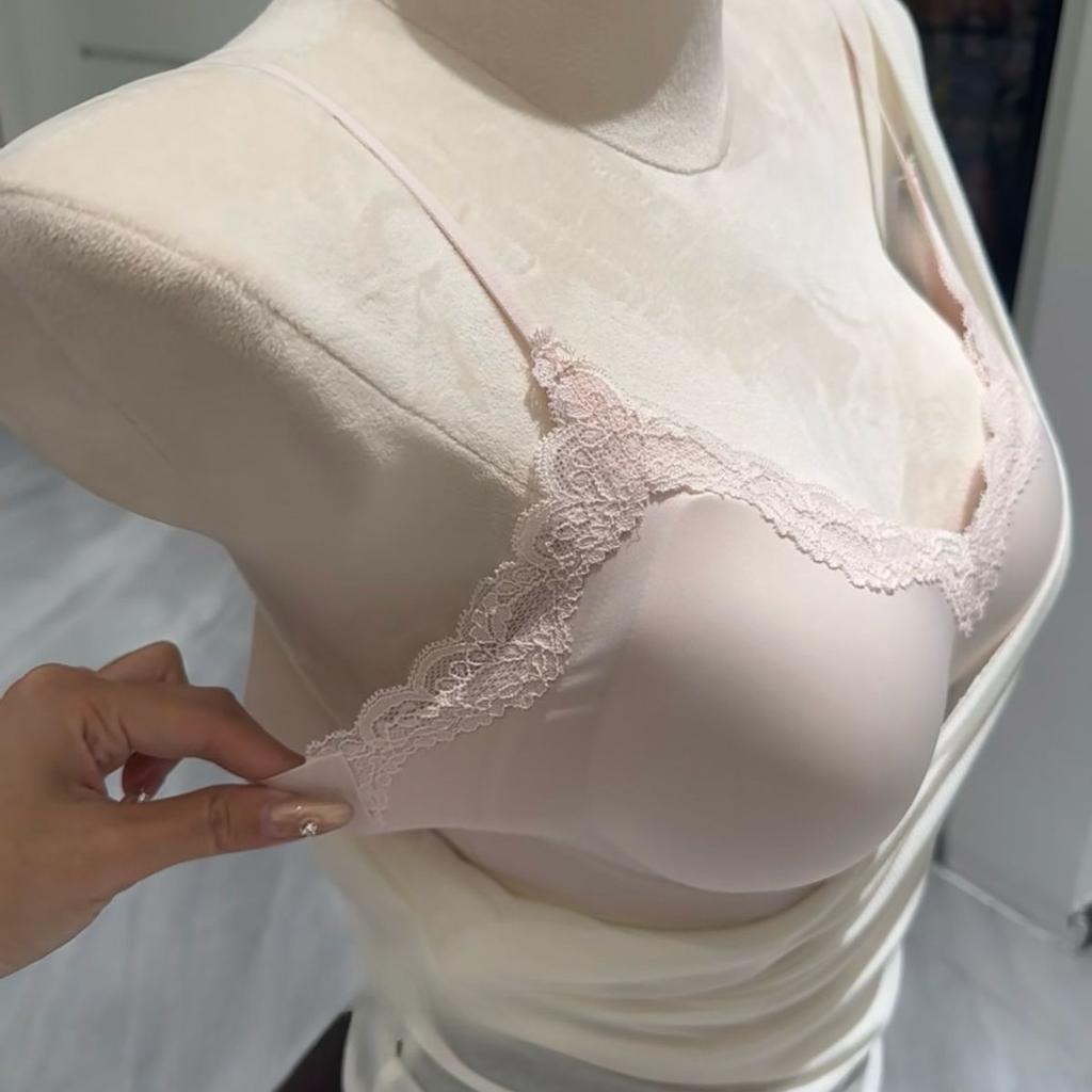 Seamless Women's Thin Small Bust Push-Up Lifting Camisole Style Thin Strap Bra