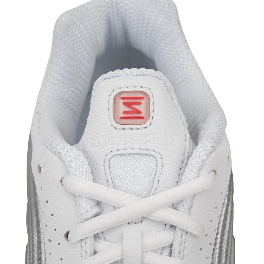 Nike Shox R4 Białe Metaliczne Damskie Sneakersy Metaliczno-Srebrne Max-Pomarańczowe AR3565-101