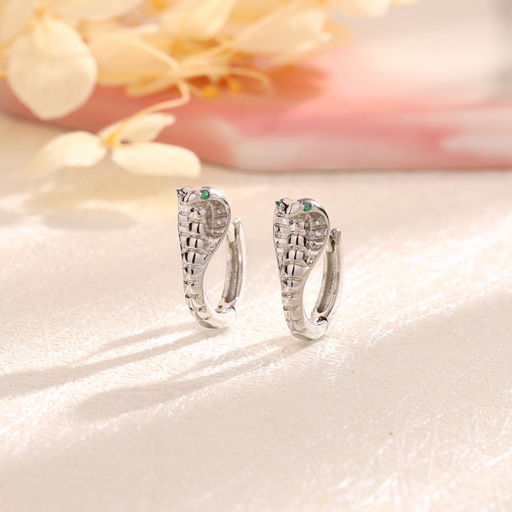Green Eyes Snake Ear Buckle Punk Hip Hop Black Diamond Cobra Earrings Ruffian Handsome Personality Trendy Snake Earrings
