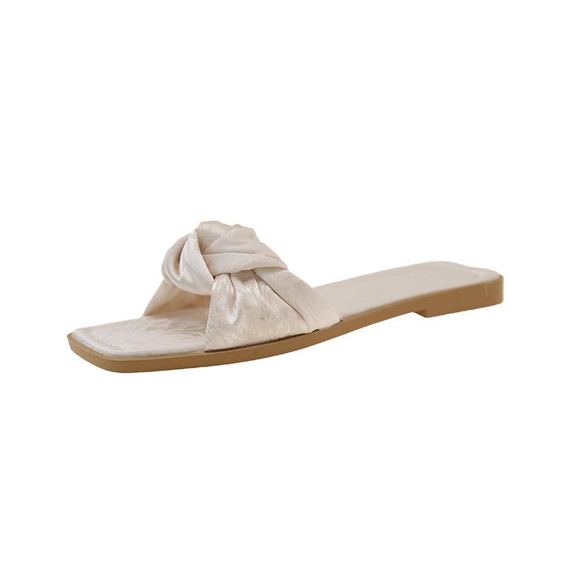 Flat-bottomed one-word slippers women's versatile slippers outer wear 2025 summer new French sandals fairy wind cool slippers