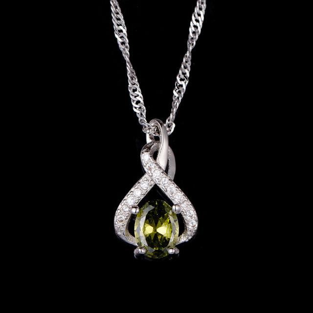 High-end Olive Green Heart Pendant Necklace Female Luxury Clavicle Chain 925 Silver Necklace Lady Temperament Delicate Gift