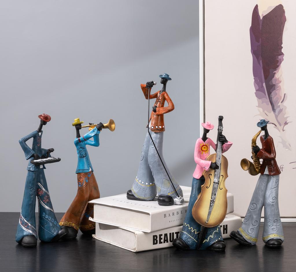 1 resin band statue, creative instrument model sculpture, Nordic style home decoration for living room, porch, and study