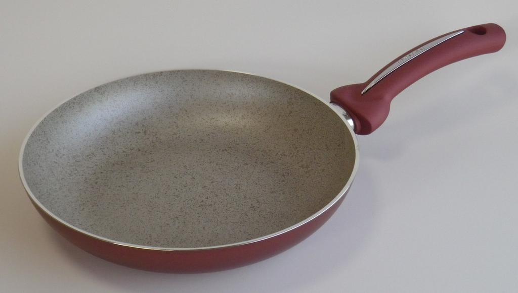 PENSOFAL Patelnia kamienna Pensofal 20cm odpowiednia zarówno do bezpośredniego ognia, jak i indukcji "Bio Pure" Bordowy,