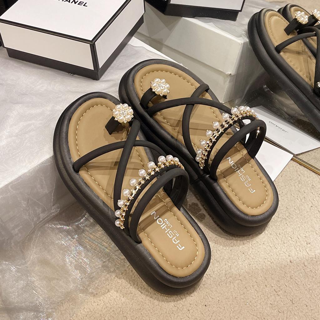 Fairy wind cover toe cool slippers female outer wear 2025 summer new round head two wear pearl muffin platform sandals