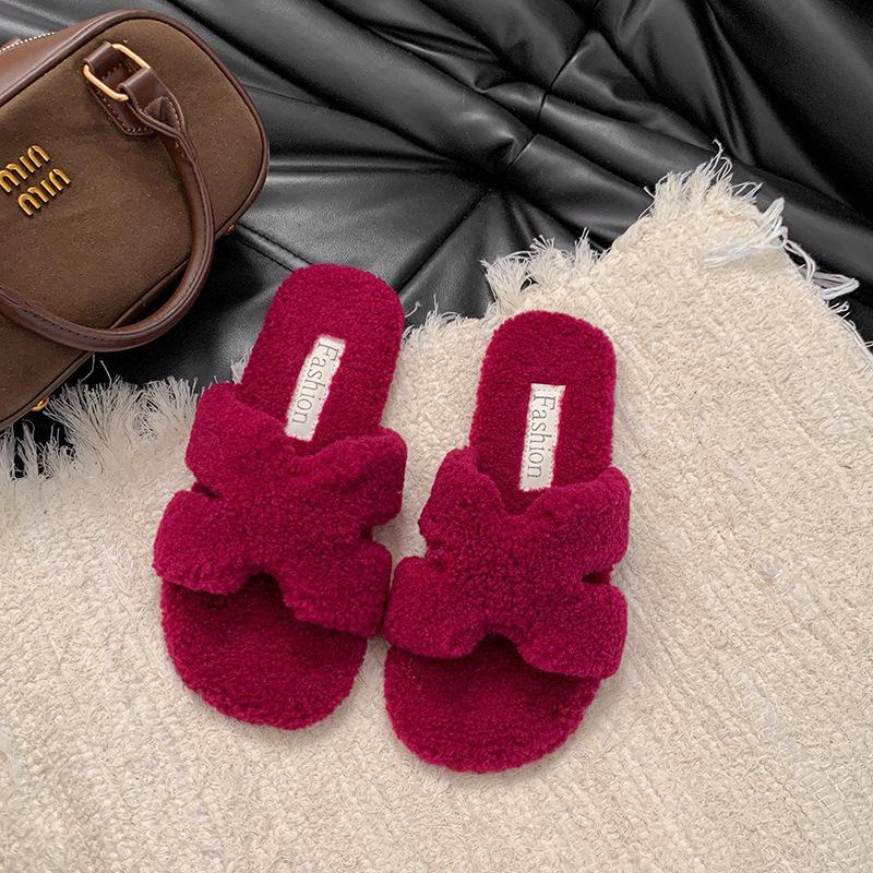 Flat-bottomed casual versatile fluffy slippers women's new autumn and winter fashion wear fluffy cotton slippers in 2025