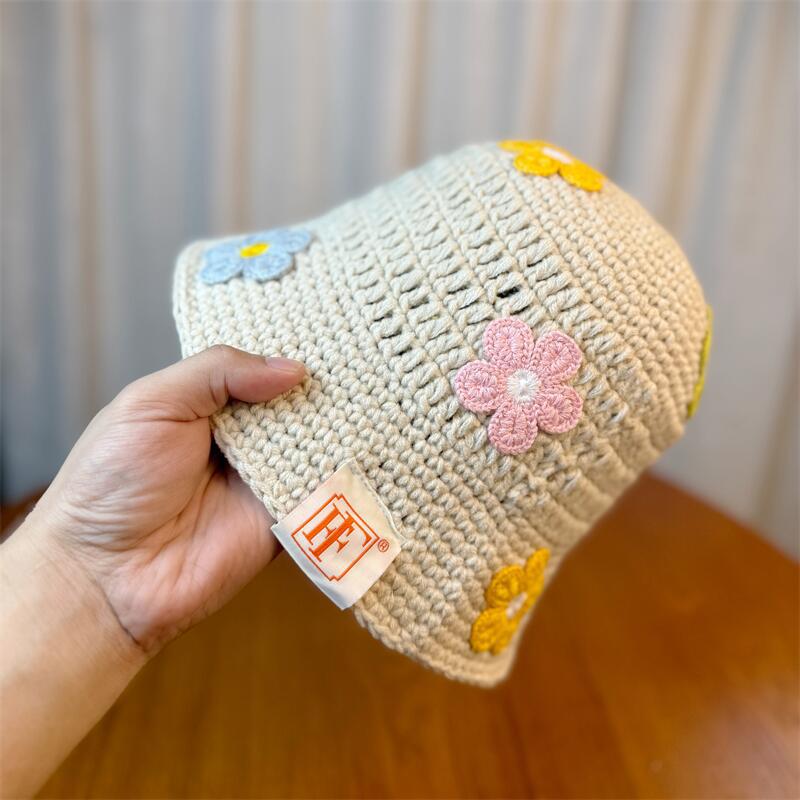 Korean Version of Small Fresh Handmade Flower Knitted Woolen Hat for Women In Autumn and Winter Versatile Face Showing Small Fisherman Hat