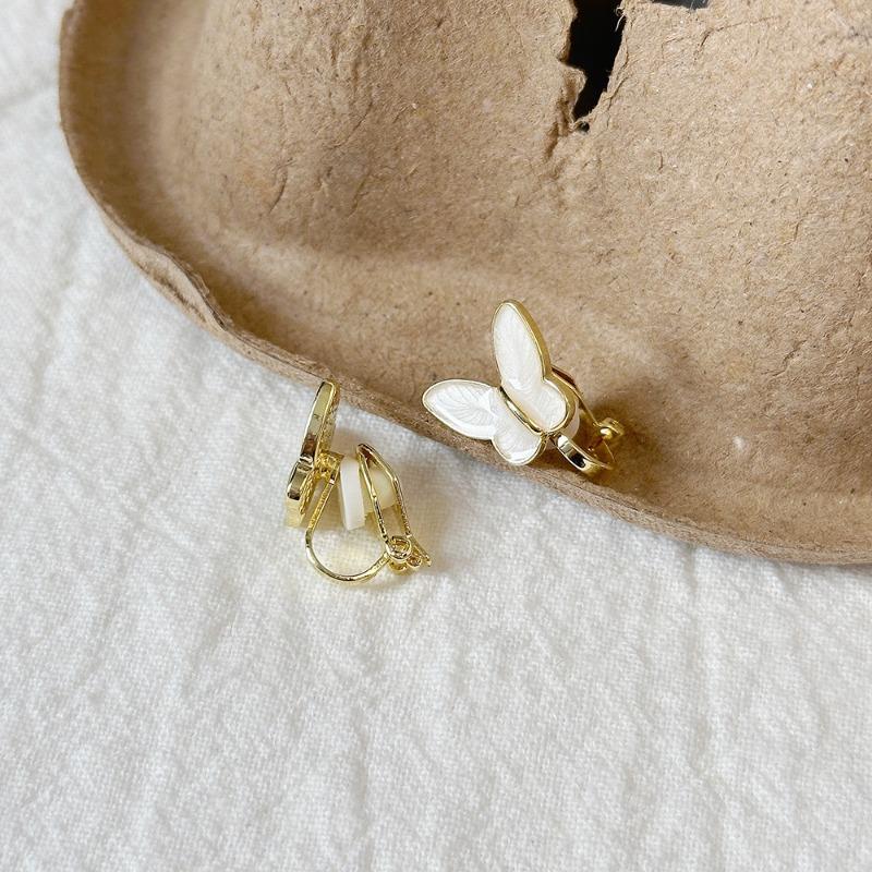Camellia Temperament No Ear Pierced Ear Clips Pearl Flower Checkerboard Diamond Triangular Ear Clips Niche Earrings Women