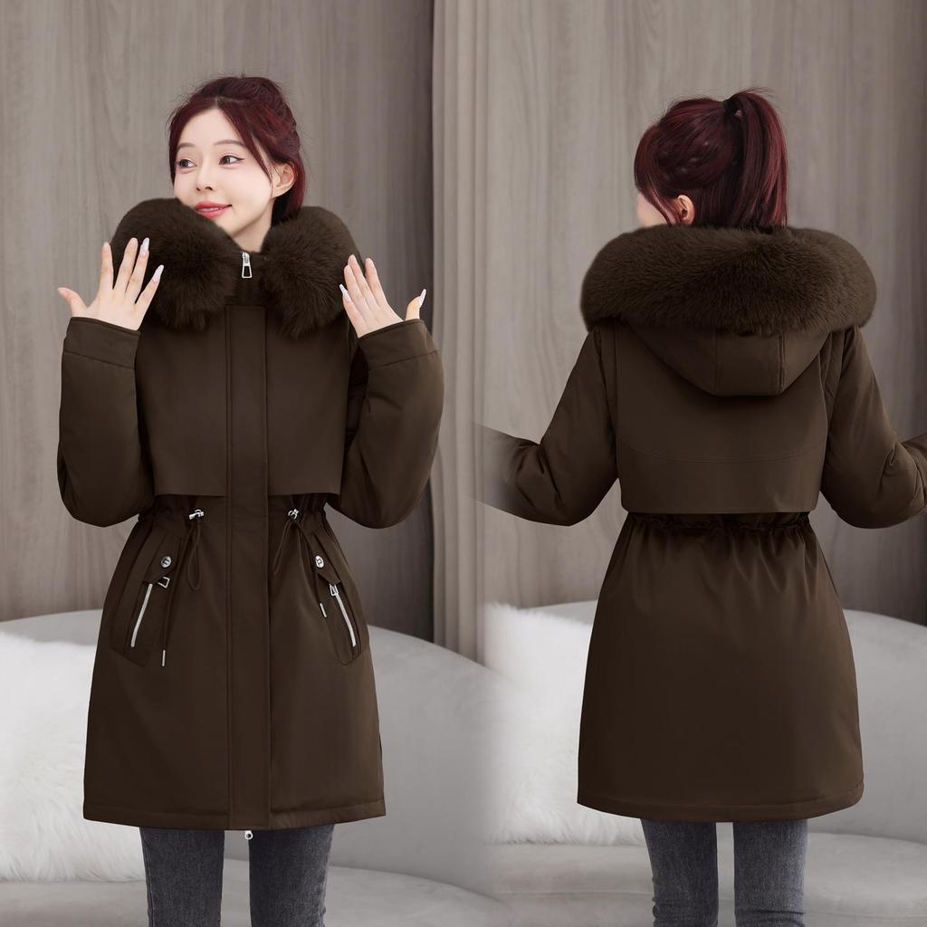 Überwindet die lange koreanische Version von lockerer Baumwollwattierter Kleidung für Damen, fügt Samt hinzu und verdickt die Taille, wattierte Jacke Mantel im Winter.