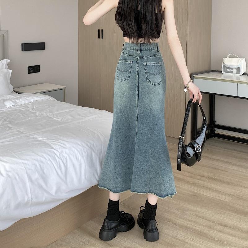 Весенне-осенняя женская юбка с необработанными краями — фото 3