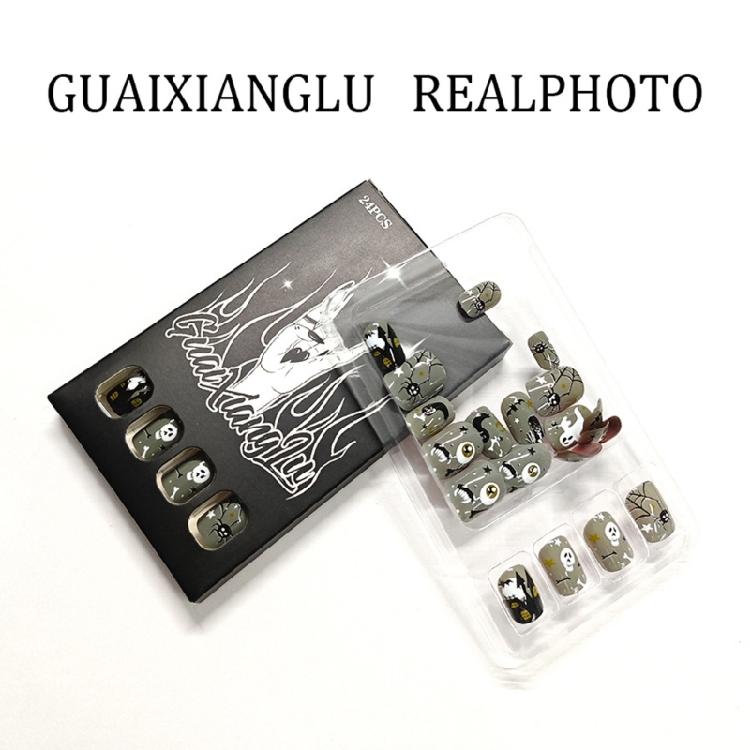 Halloween Nail Art Set 24PCS Horror House Designs With Cobweb Design And Shimmering Bat Motifs