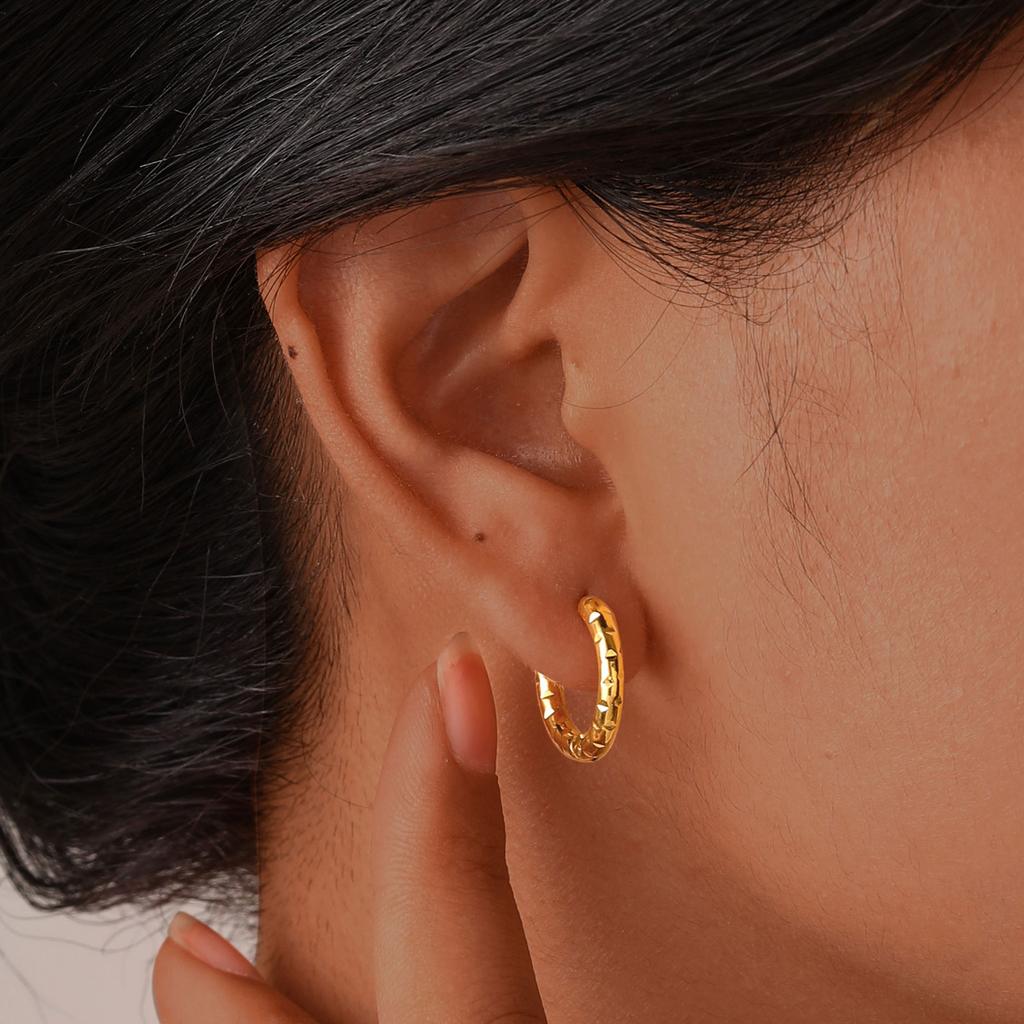 2.6MM Vintage Metal Pattern Hoop Earrings for Woman Girl,Stainless Steel Texture Earring Loop,Korean Temperament Jewelry
