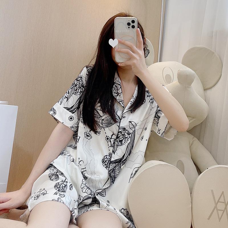 Pajamas Women'S Short-Sleeved Shorts Lapel Cardigan Cool Ice Silk Loungewear Antique Ink Painting Two-Piece Set