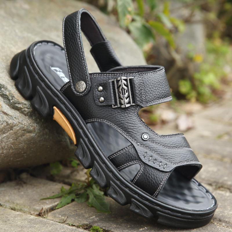 Fashion Summer Sandals Leather Outdoor Men Beach Shoes Luxury Breathable Casual Sandal Man Wading Shoes Non-slip Wide lining Slippers