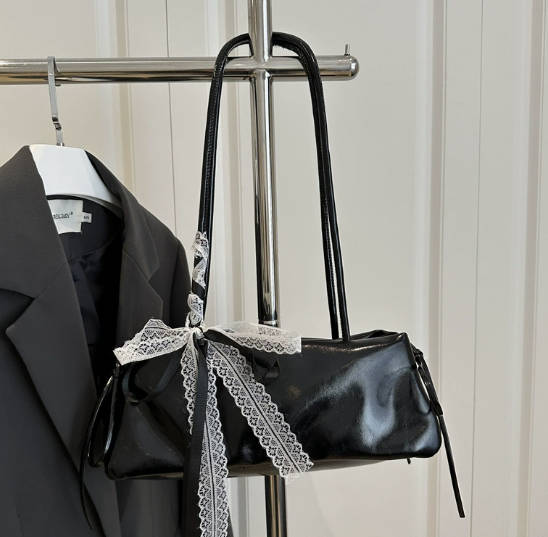 

Shoulder Bag Long Strap Soft Material Small Size Lightweight Design Elegant Shape Suitable for Daily Use and Various Occasions One Size