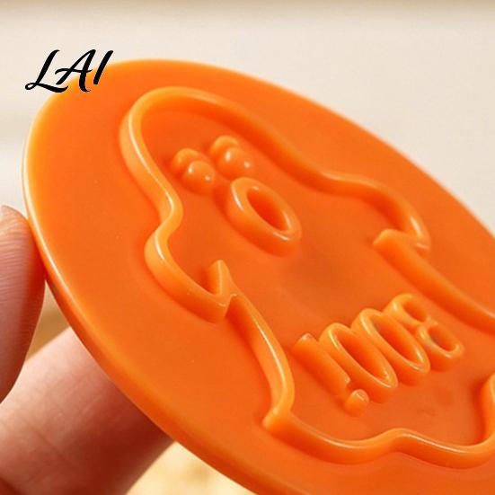 DIY Fondant Embosser Tools 8pcs Halloween Magnetic Cookie Stamp Molds Pumpkin Ghost And Skeleton Patterns Cutters for Design Interchangeable