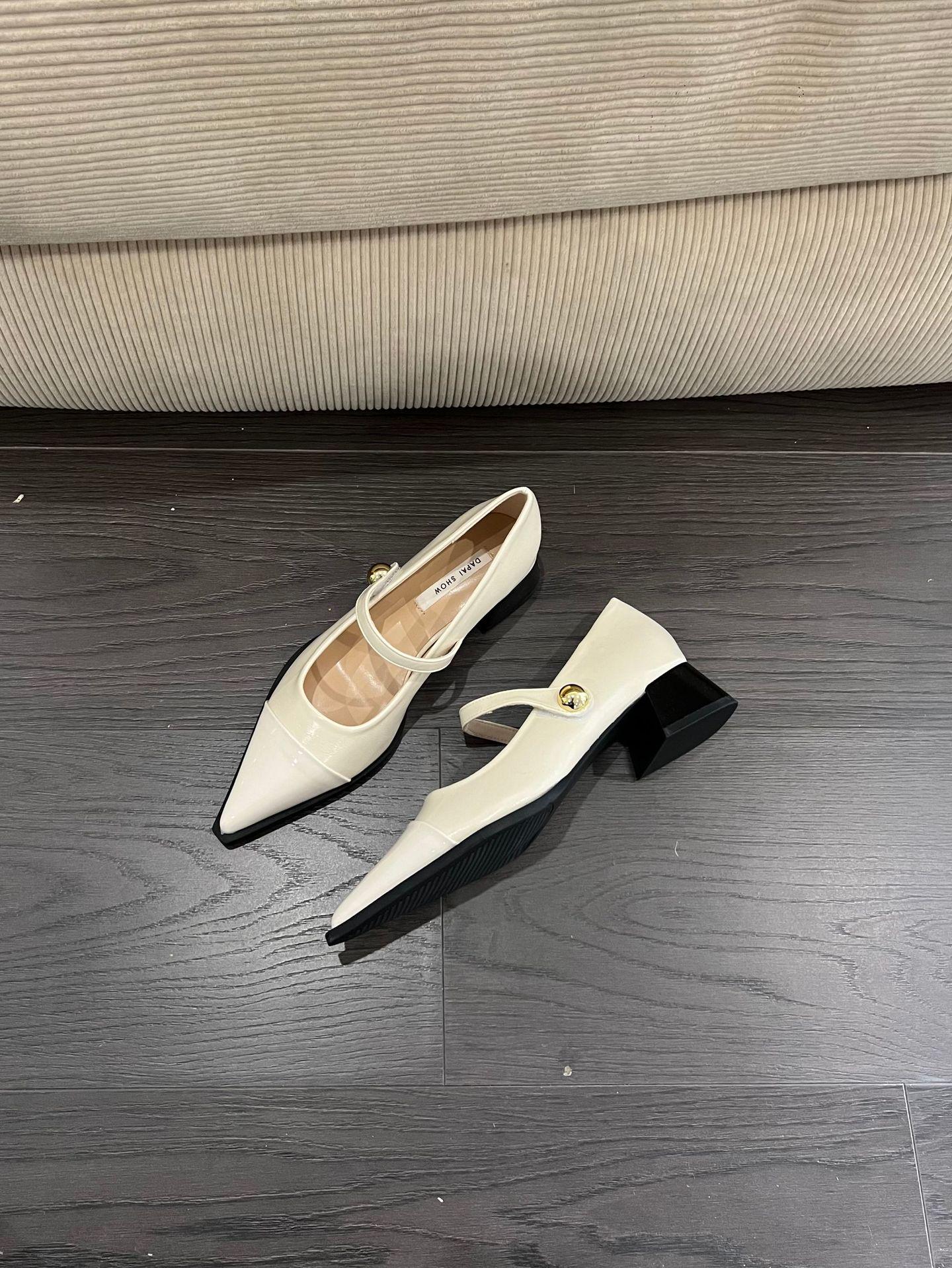 

Весна 2024 г. Туфли на среднем каблуке с острым носком в стиле ретро для женщин 38 абрикосовый