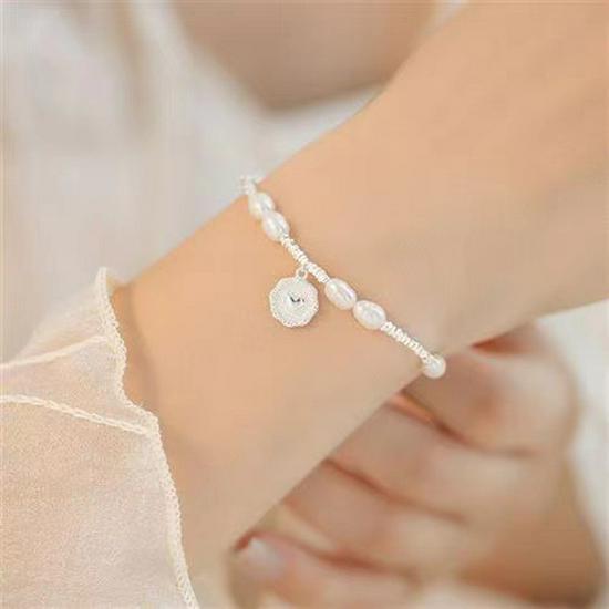 2024 Elegant Heartbreak Silver Pearl Bracelet for Women - Luxurious, Niche, High-End Style