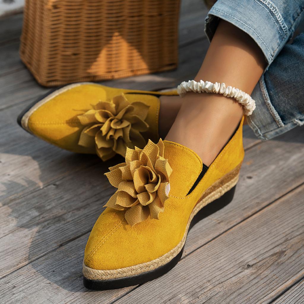 Women's Retro Pointed Toe Wedge Heel Work Shoes Fashionable And Casual Slip For Wearing Outside. Wedge Wide Foot