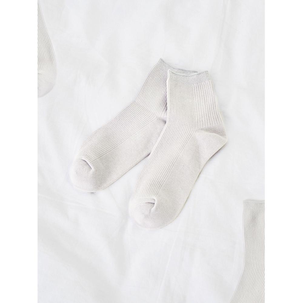 Daiso Womens Pastel Mid Calf Socks Grey