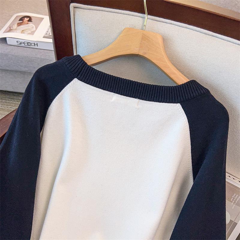 Plus Size Women's Loose Round Neck Pullover Sweater, Bust 150/160, Knit Style, 200/300 Jin (Model 350-8073)