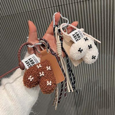 Neue Cartoon Plüsch Schleife Liebe Anhänger Schlüsselanhänger für Frauen Y2K Taschenanhänger Schmuck Geschenk Dekoration Accessoires