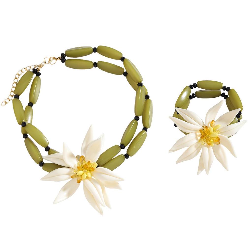 European & American White Flower Stud Earrings & Double-Layered Necklace Choker Set
