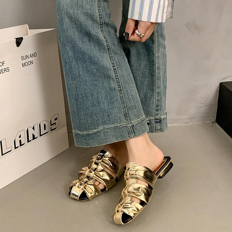 2025 French bag head half slippers women's summer wear new pleated Mueller women's shoes one-pedal low-heeled slippers