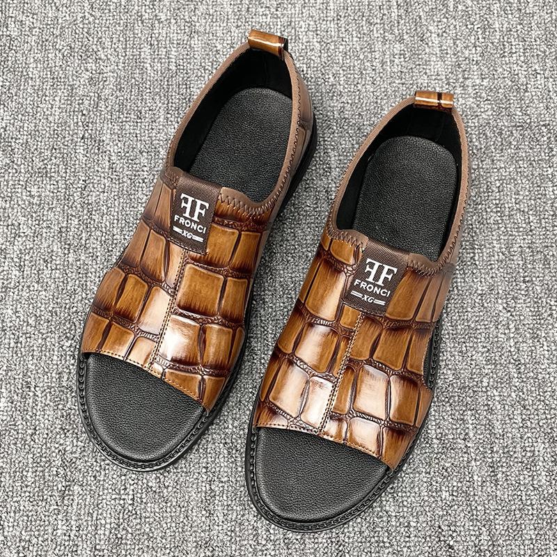Men's sandals 2025 new men's beach shoes non-slip outer wear casual large size 47 48 leather sandals men