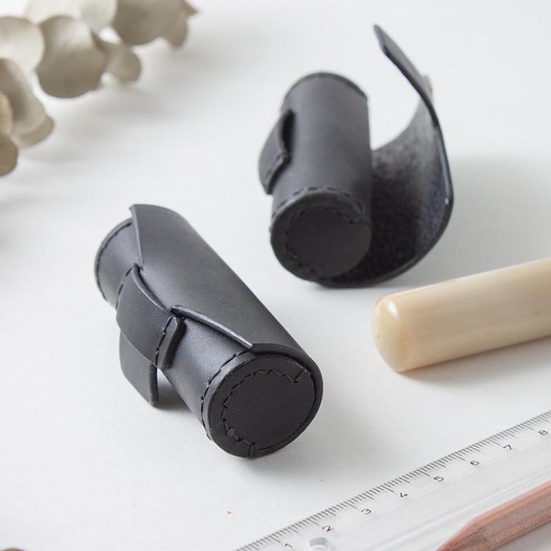 

Leather Seal Storage Sleeve Cylinder Three Dimensional Gift Storage Bag Mini Portable Lipstick Leather Case чёрный