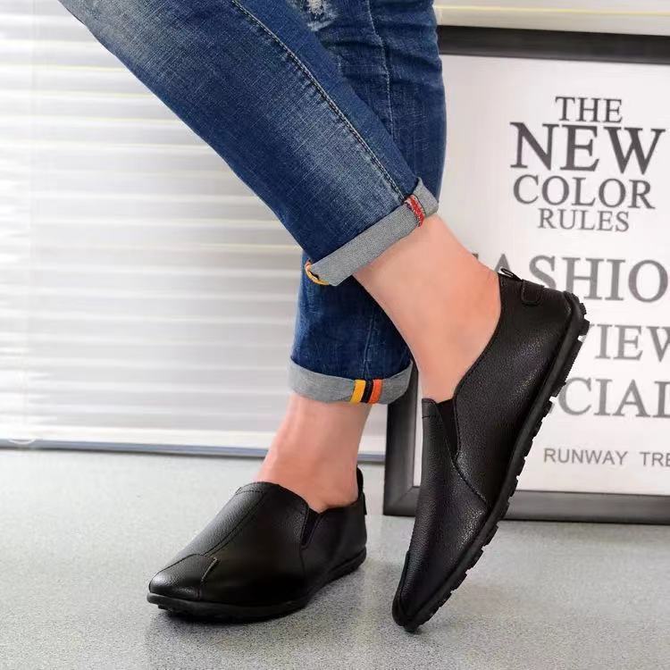 Fashion New Fashion Men Shoes Casual Breathable Office Loafers Shoes Men Designer Slip On Boat Shoes Men Italian Moccasins Plus Size 46