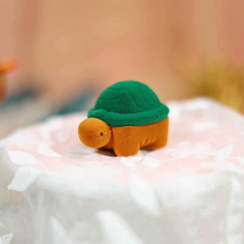 

Cartoon Cute Ring Box, Turtle-Shaped Jewelry Box, Velvet Earring Box, Flocked Box, Exquisite Jewelry Gift Box A