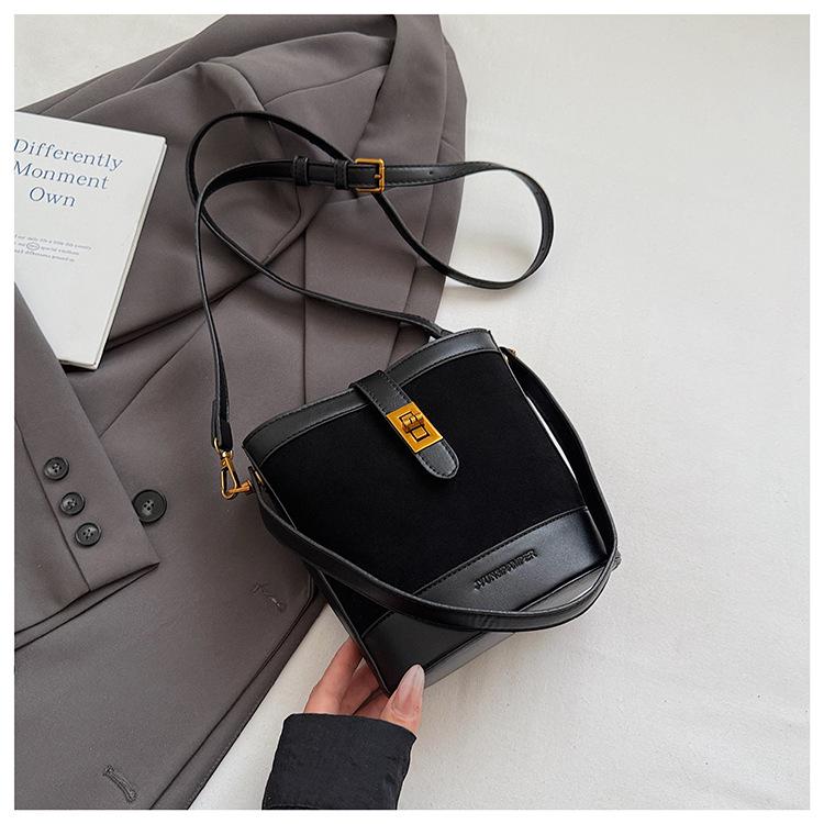 

Leopard Print Retro High-End Handbag - Women s Niche Design Crossbody/Shoulder Bag