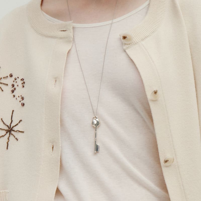 

SALTY PEBBLE [3th REORDER] KEYRING SILVER NECKLACE [SILVER] F