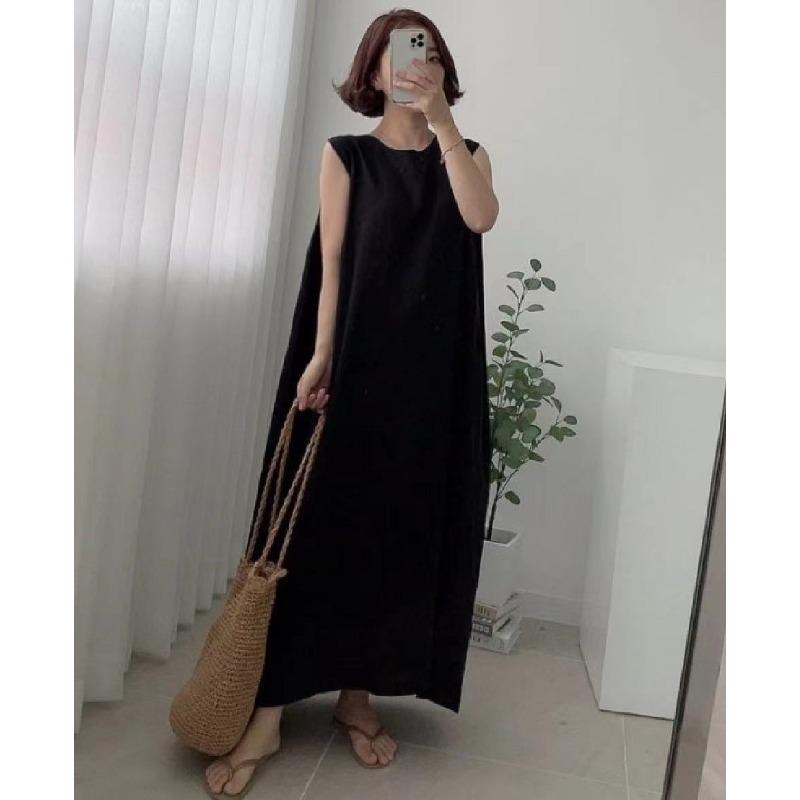 Loose Vest and Long Slit Dress