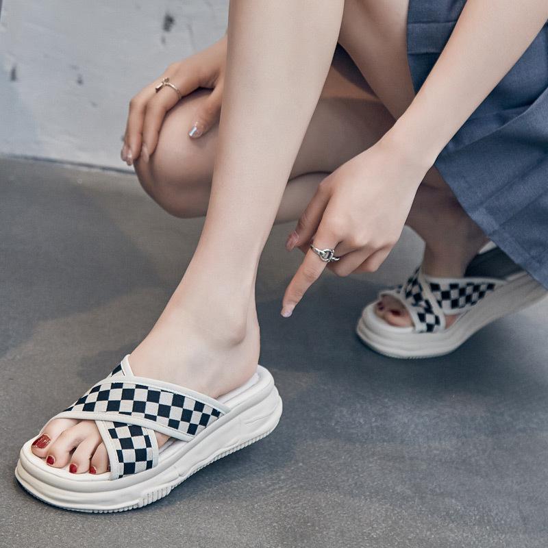 New muffin slippers women's platform sandals women's summer wear beach shoes flat sandals open toes