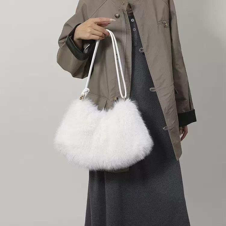 Women's Autumn & Winter Fashion Handbag: Versatile Korean-Style, Large Capacity, Furry Shoulder Tote