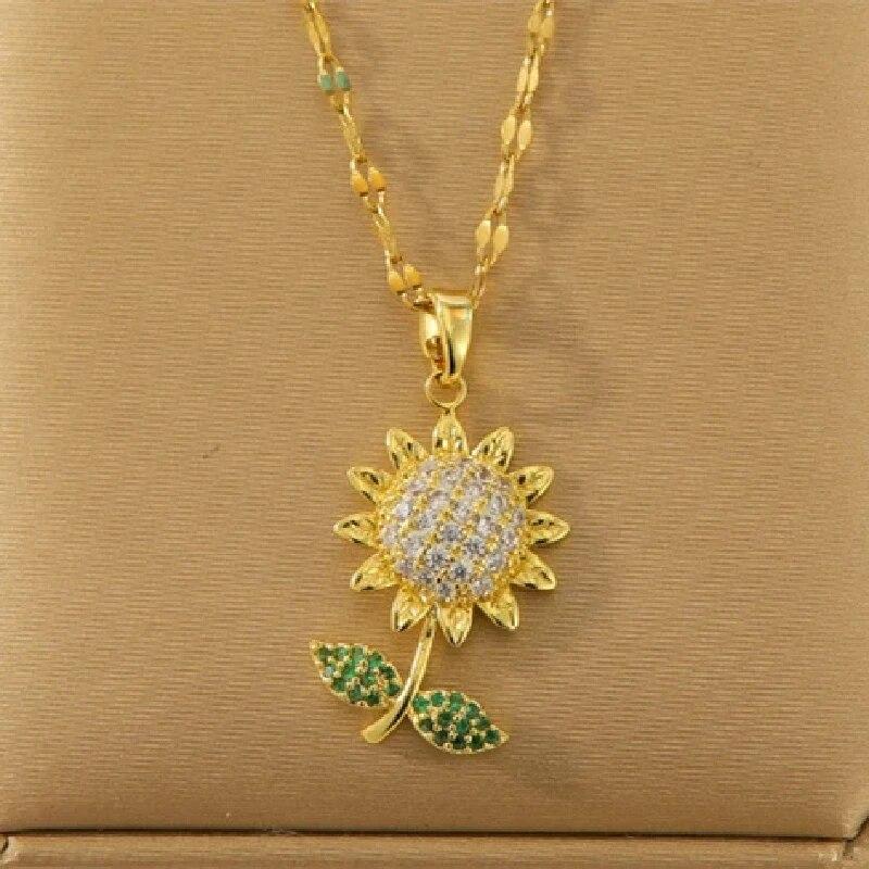 1 Pcs Luxury Cool Wind Flower Series Gold Plated Copper Pendant With Stainless Steel Chain Combination Of Collarbone Necklace