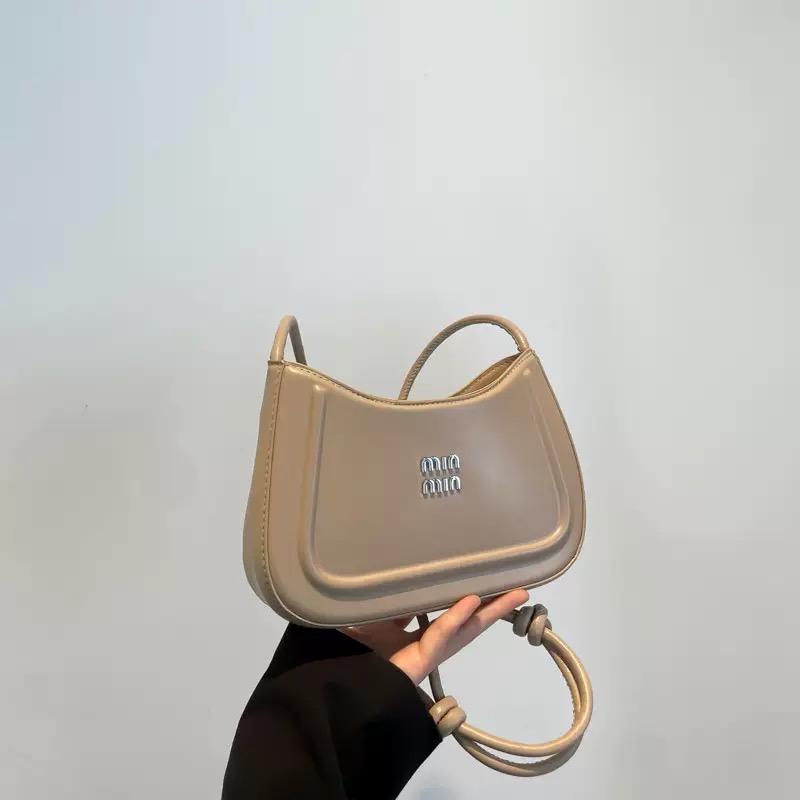 

Korean style fashion niche women s crescent bag 2025 autumn new handbag, high-end multifunctional crossbody bag shoulder bag