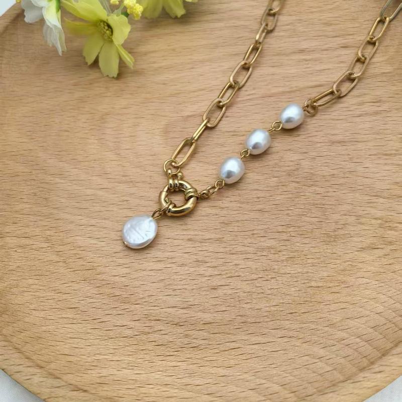 1 Piece of Fashionable Retro Women's Accessory Faux Pearl Pendant Spliced Necklace Light Luxury Niche Design Collarbone Chain