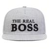 Unisex THE REAL BOSS Broderi Snapback Hat Justerbar Flat Top Baseball Cap Utendørs Reise Dame Luer Solkrem Hat Sports Caps
