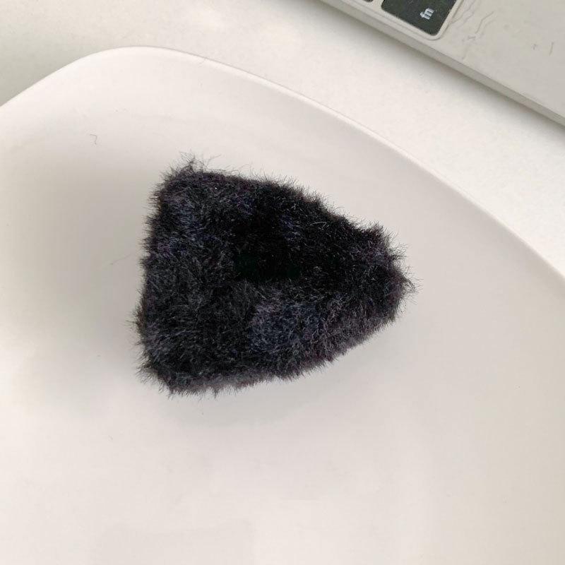 Cute Cat-Ear Claw Clip Small Plush Side Hair Clip For Women Autumn Winter Plush Hair Accessory  Style Headwear