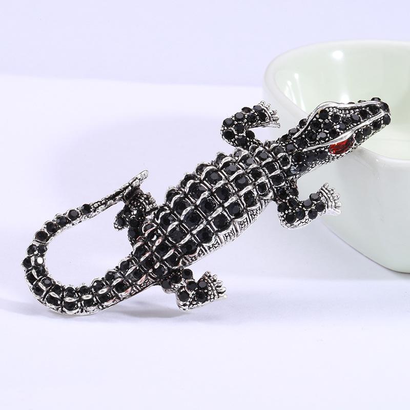 

Брошь в виде крокодила из мультфильма, сплава и бриллиантов, креативные модные персонализированные аксессуары для животных, брошь-булавка чёрный